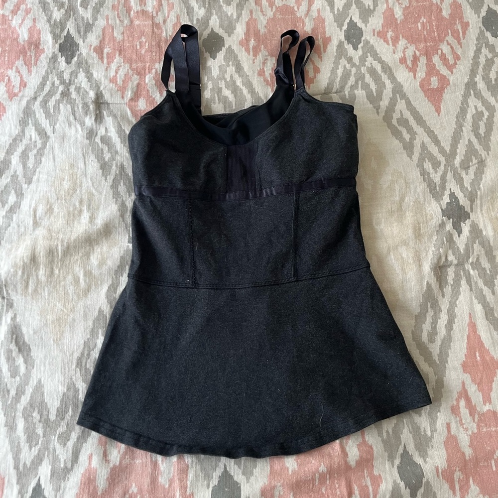 Size 4 Lululemon workout top